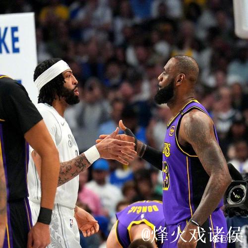 詹姆斯18+10难救主 独行侠缺东欧仍大胜湖人终结5连败 詹姆斯18+10难救主 独行侠缺东欧仍大胜湖人终结5连败